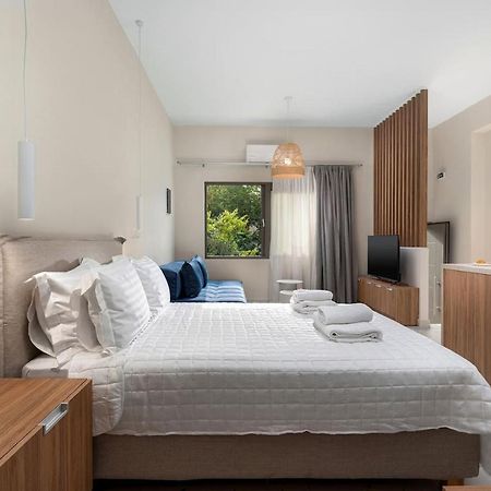 Ble Residence, Your Home Away From Home Panormos  Luaran gambar