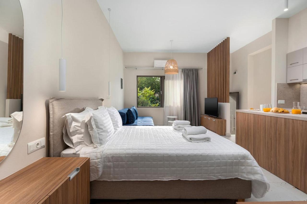 Ble Residence, Your Home Away From Home Panormos  Luaran gambar